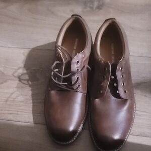 The Mountain Creek Baxter is a casual men's  Brown Leather Shoes Size 9W